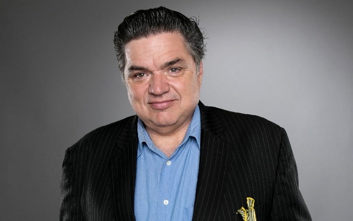 Facts About Oliver Platt -  American-Canadian Actor